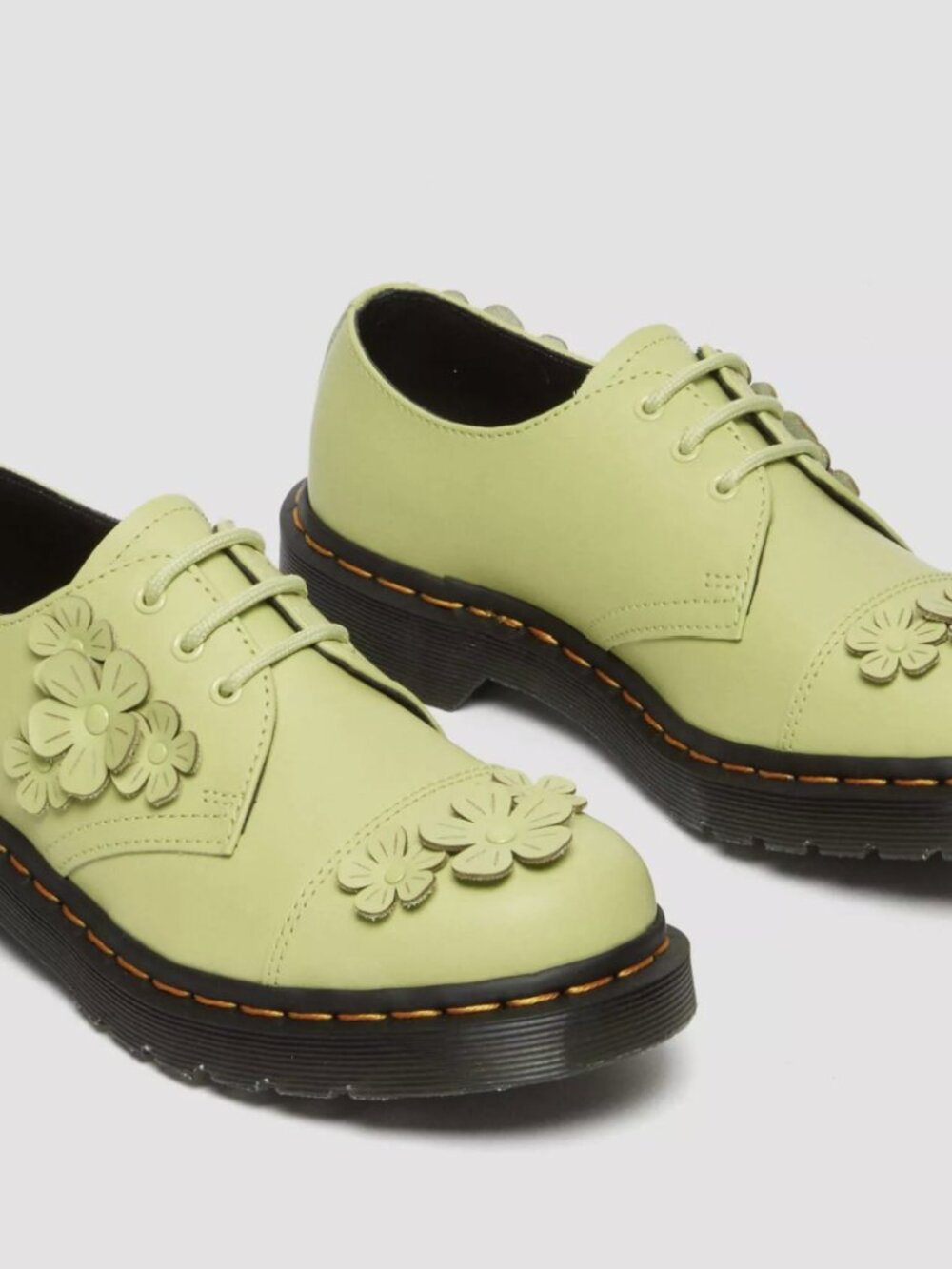 NWT Dr. Martens Doc Marten 1461 flower appliqué leather Oxford shoes, size 6
